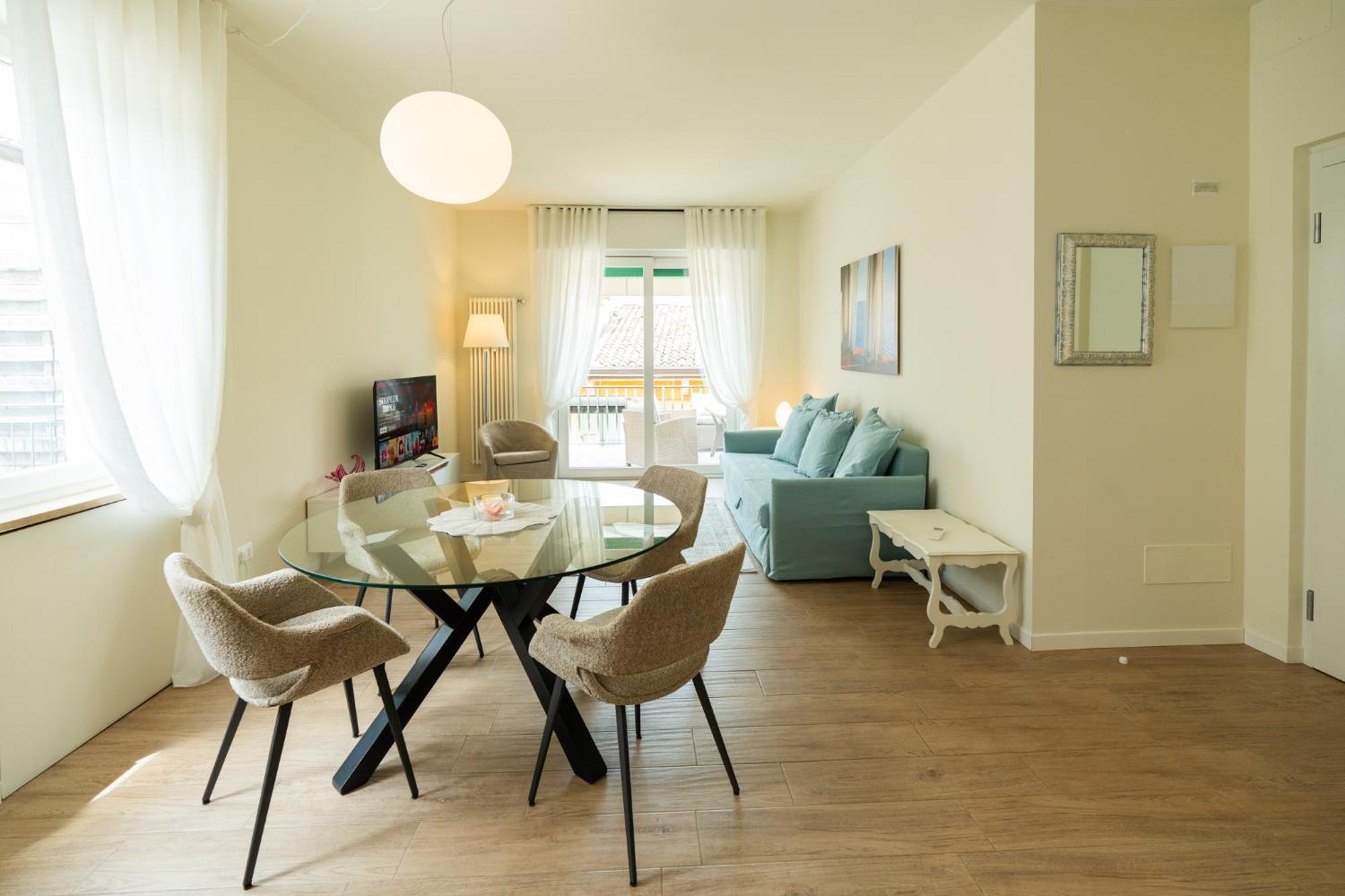 Domus Verona - Ampia Residenza Filippini A Pochi Passi Dall'Arena Zewnętrze zdjęcie